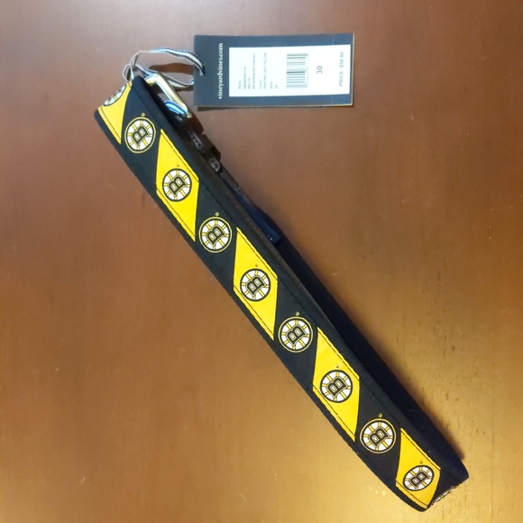 Men's 30 Vineyard Vines Boston Bruins Belt - Picture 4 of 9